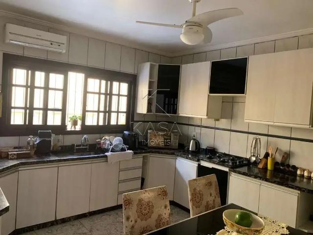Casa / Sobrado para Venda em Canoas/RS Nossa Senhora das Graças 3 Quartos