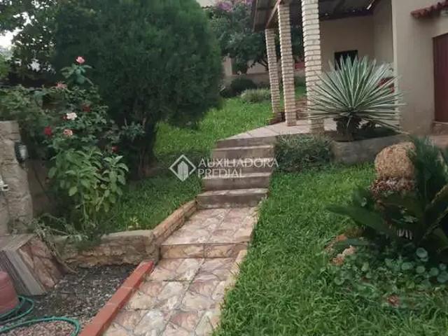 Casa / Sobrado para Venda em Canoas/RS Olaria 3 Quartos