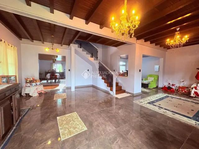 Casa / Sobrado para Venda em Canoas/RS Olaria 4 Quartos