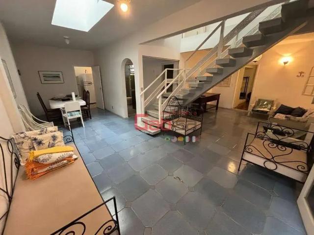 Casa / Sobrado para Venda em Cabo Frio/RJ Centro 7 Quartos