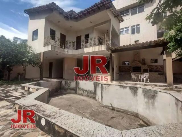 Casa / Sobrado para Venda em Cabo Frio/RJ Centro 5 Quartos