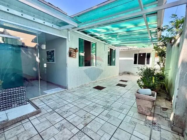 Casa / Sobrado para Venda em Cabo Frio/RJ Centro 6 Quartos