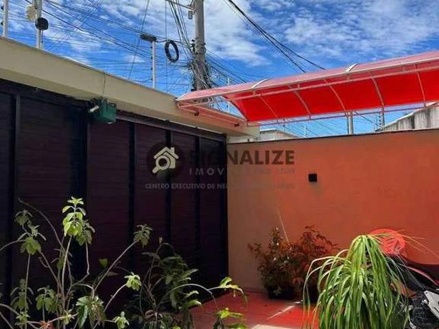 Casa / Sobrado para Venda em Cabo Frio/RJ Jardim Excelsior 12 Quartos