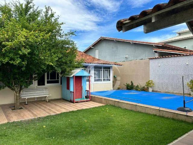 Casa / Sobrado para Venda em Cabo Frio/RJ Jardim Flamboyant 4 Quartos