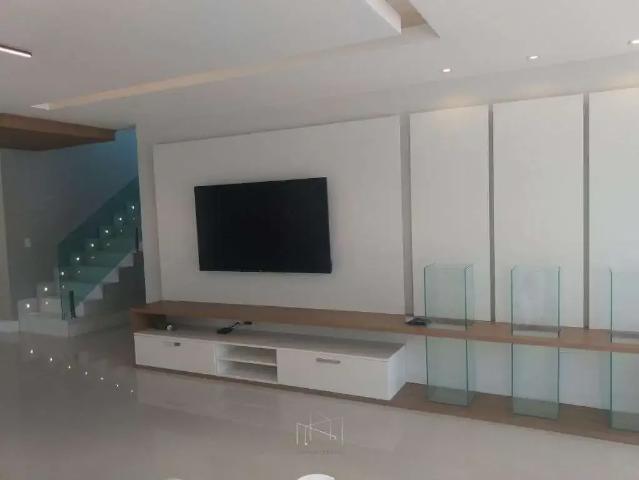 Casa / Sobrado para Venda em Cabo Frio/RJ Ogiva 5 Quartos
