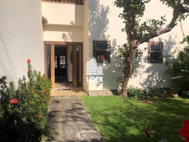 Casa / Sobrado para Venda em Cabo Frio/RJ Ogiva 5 Quartos