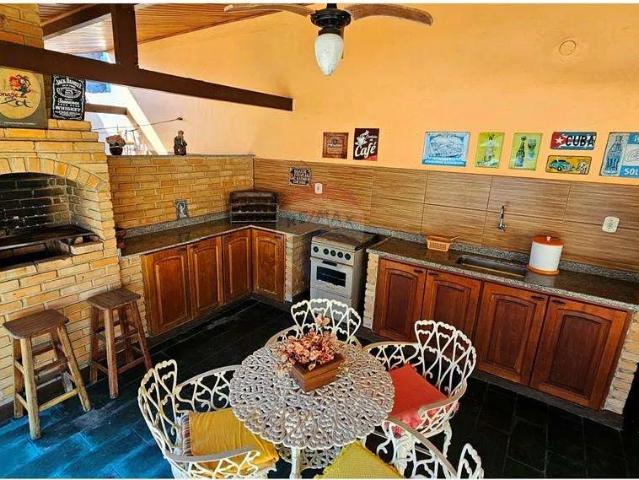 Casa / Sobrado para Venda em Cabo Frio/RJ Ogiva 5 Quartos