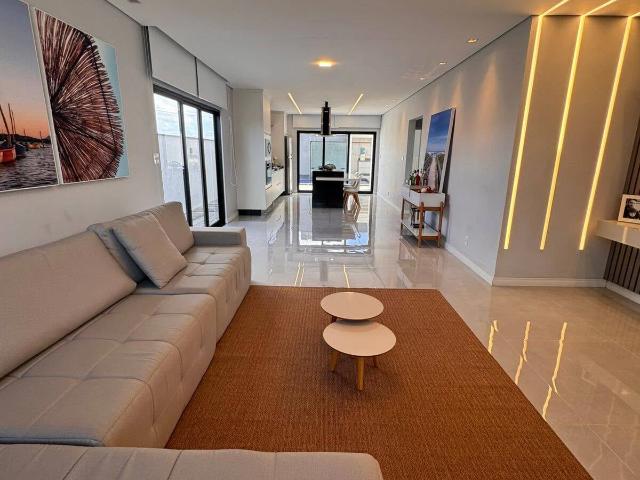 Casa / Sobrado para Venda em Cabo Frio/RJ Ogiva 2 Quartos