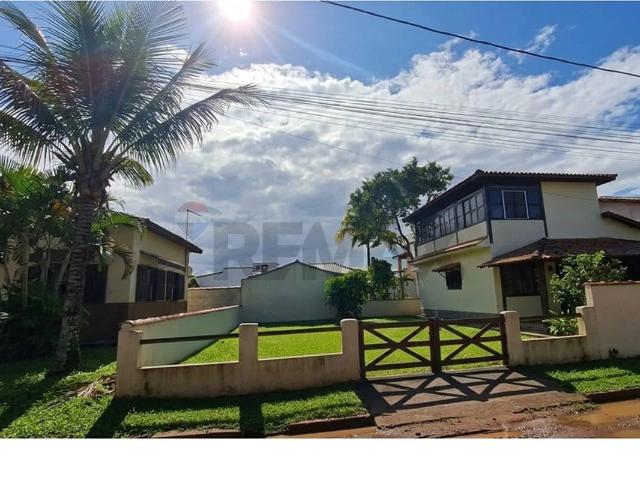Casa / Sobrado para Venda em Cabo Frio/RJ Orla 500 Tamoios 3 Quartos
