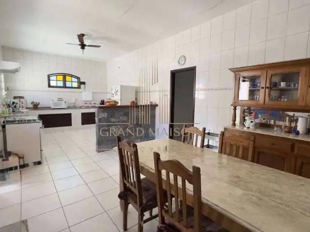 Casa / Sobrado para Venda em Cabo Frio/RJ Palmeiras 3 Quartos