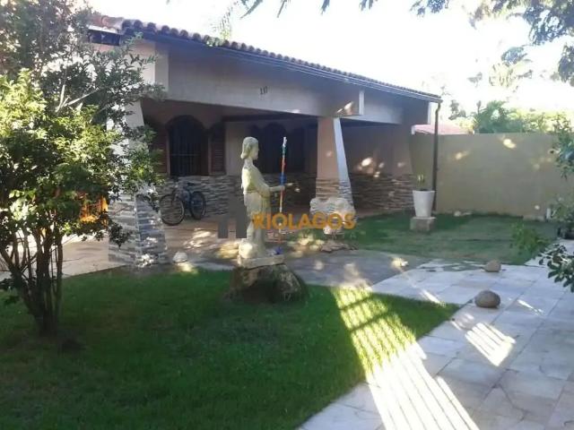 Casa / Sobrado para Venda em Cabo Frio/RJ Peró 3 Quartos