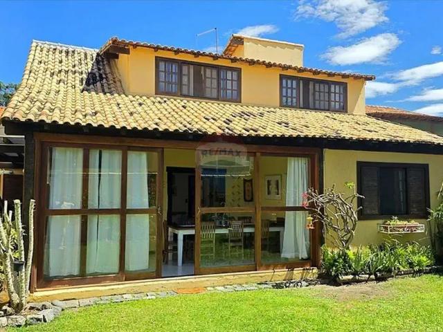 Casa / Sobrado para Venda em Cabo Frio/RJ Peró 3 Quartos