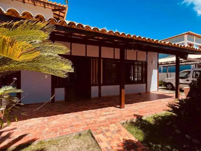 Casa / Sobrado para Venda em Cabo Frio/RJ Peró 4 Quartos