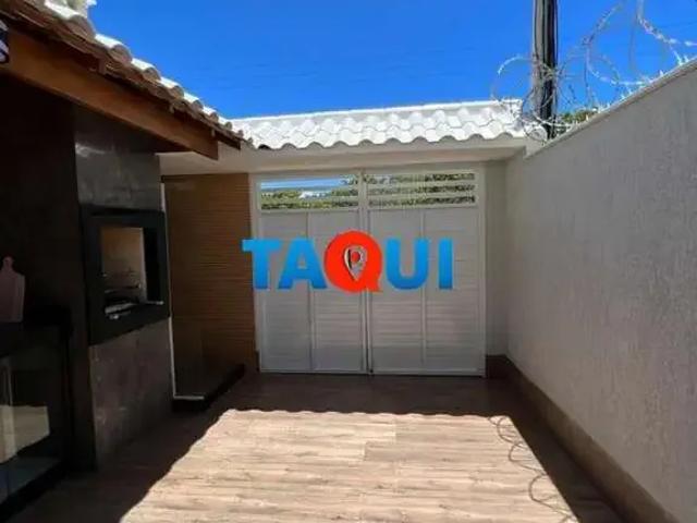 Casa / Sobrado para Venda em Cabo Frio/RJ Peró 4 Quartos