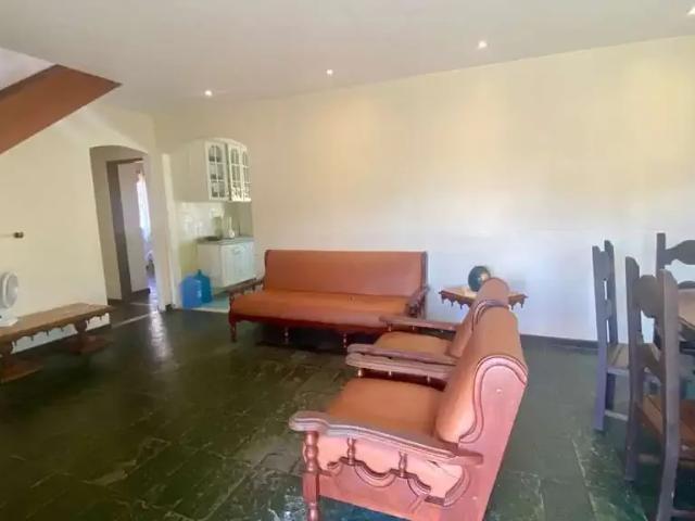 Casa / Sobrado para Venda em Cabo Frio/RJ Peró 8 Quartos