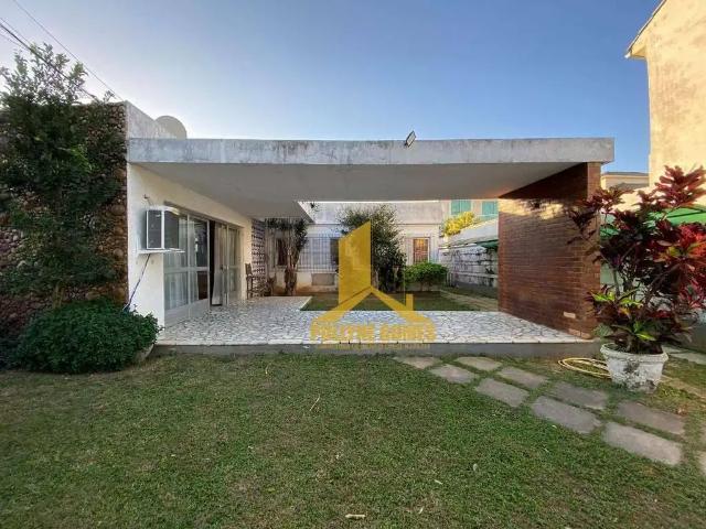Casa / Sobrado para Venda em Cabo Frio/RJ Portinho 6 Quartos