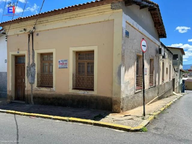 Casa / Sobrado para Venda em Cachoeira Paulista/SP Alto da Igreja 5 Quartos