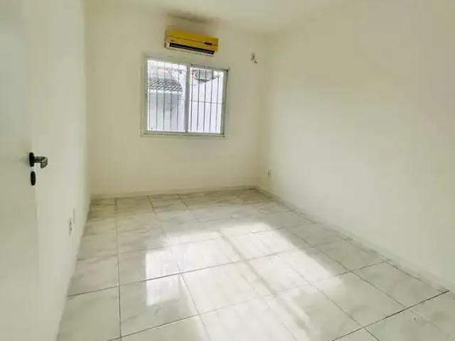 Casa / Sobrado para Venda em Cachoeirinha/RS Parque da Matriz 2 Quartos
