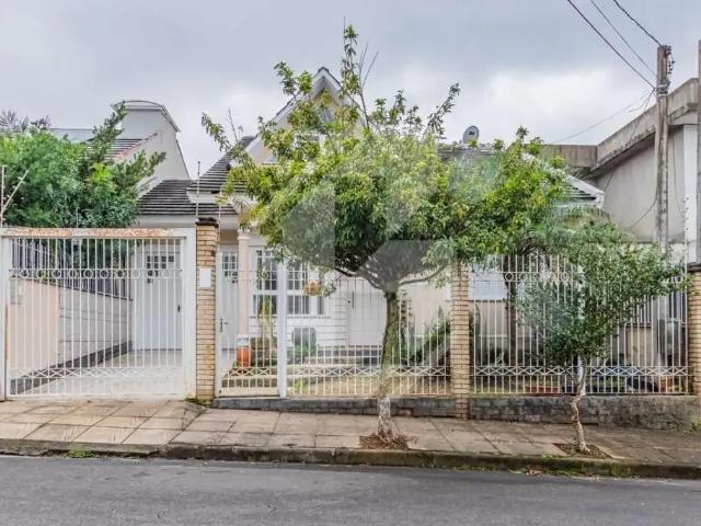 Casa / Sobrado para Venda em Cachoeirinha/RS Parque da Matriz 3 Quartos