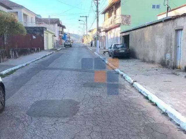 Casa / Sobrado para Venda em Caeté/MG Centro 4 Quartos