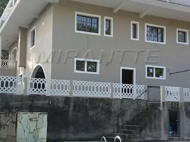 Casa / Sobrado para Venda em Caieiras/SP Parque Suiça 5 Quartos