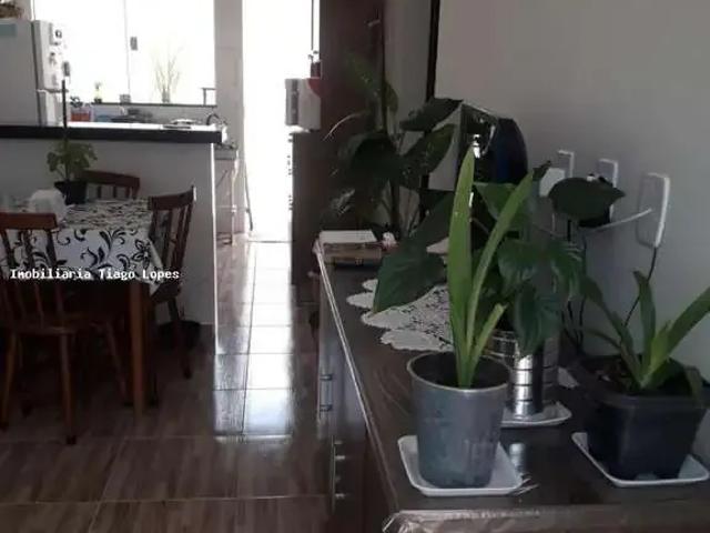 Casa / Sobrado para Venda em Cajuru/SP Santa Felicidade 2 Quartos