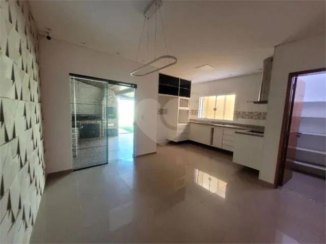 Casa / Sobrado para Venda em Cajamar/SP Portais Polvilho 3 Quartos