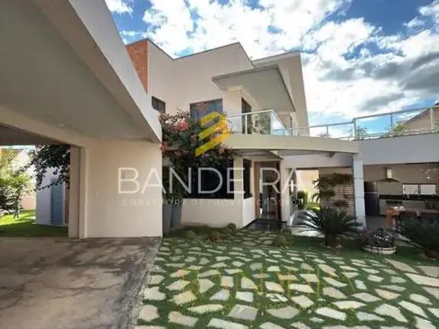 Casa / Sobrado para Venda em Caldas Novas/GO Bandeirante 5 Quartos