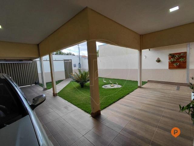Casa / Sobrado para Venda em Caldas Novas/GO Caldas Do Oeste 3 Quartos