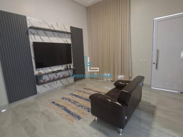 Casa / Sobrado para Venda em Caldas Novas/GO Centro 3 Quartos