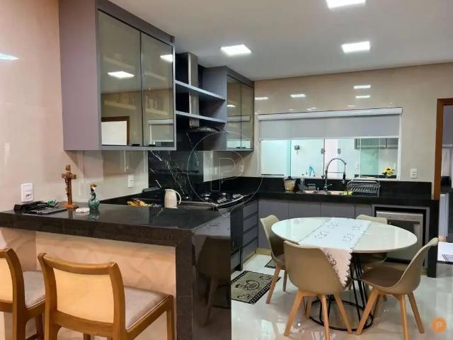 Casa / Sobrado para Venda em Caldas Novas/GO Conjunto Mara Morena 4 Quartos