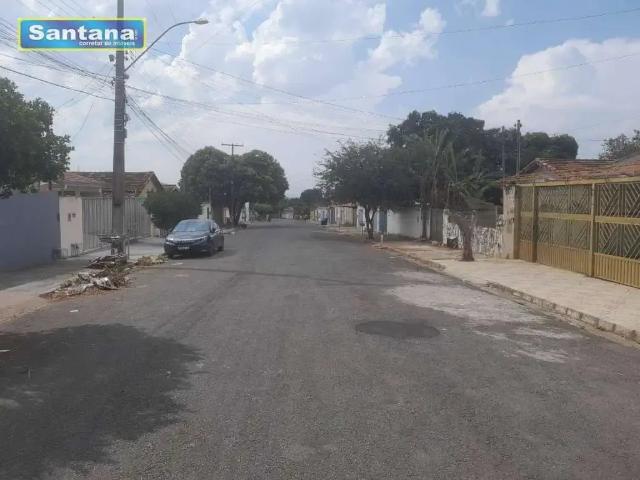 Casa / Sobrado para Venda em Caldas Novas/GO Estância Itaici 3 Quartos
