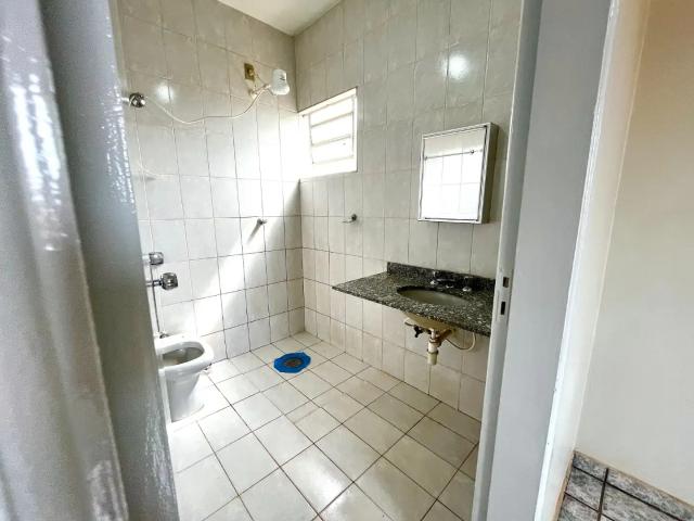 Casa / Sobrado para Venda em Caldas Novas/GO Estância Itaici 3 Quartos