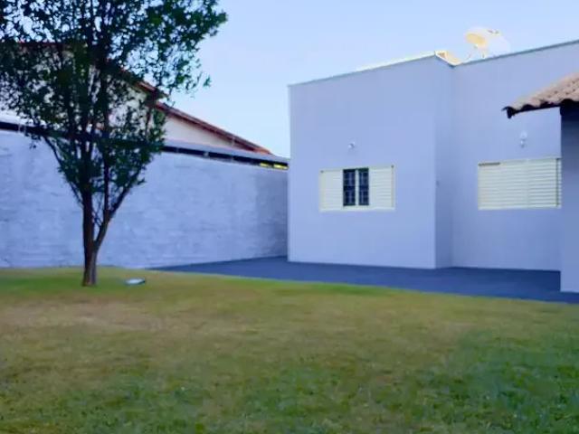 Casa / Sobrado para Venda em Caldas Novas/GO Itaguaí II 3 Quartos
