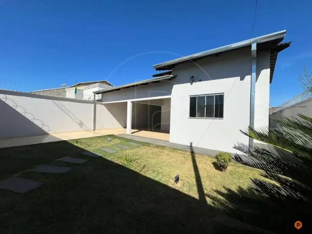 Casa / Sobrado para Venda em Caldas Novas/GO Jardim Esmeralda 3 Quartos