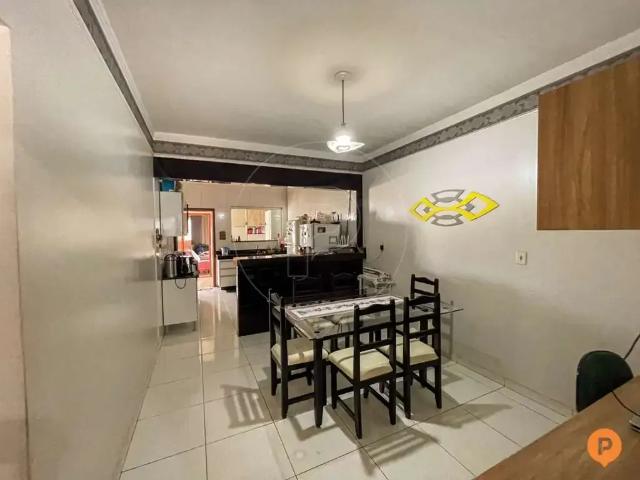 Casa / Sobrado para Venda em Caldas Novas/GO Jardim Serrano 3 Quartos