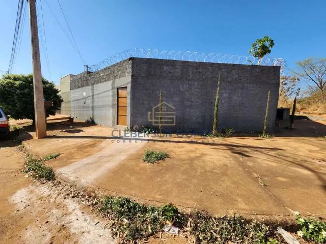 Casa / Sobrado para Venda em Caldas Novas/GO Mansões Águas Quentes 3 Quartos