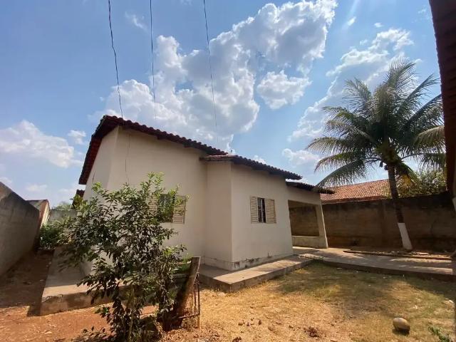 Casa / Sobrado para Venda em Caldas Novas/GO Parque Real 3 Quartos