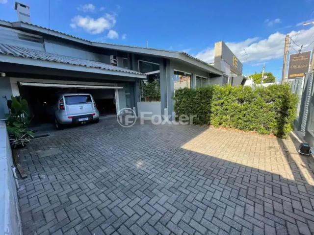Casa / Sobrado para Venda em Capão da Canoa/RS Navegantes 4 Quartos