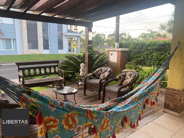 Casa / Sobrado para Venda em Capão da Canoa/RS Araça 4 Quartos