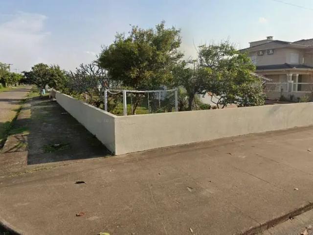 Casa / Sobrado para Venda em Capão da Canoa/RS Curumim 3 Quartos