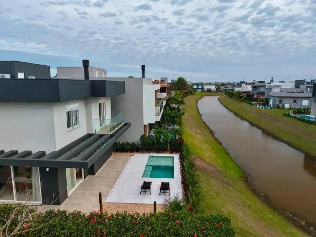 Casa / Sobrado para Venda em Capão da Canoa/RS Capão Ilhas Resort 4 Quartos