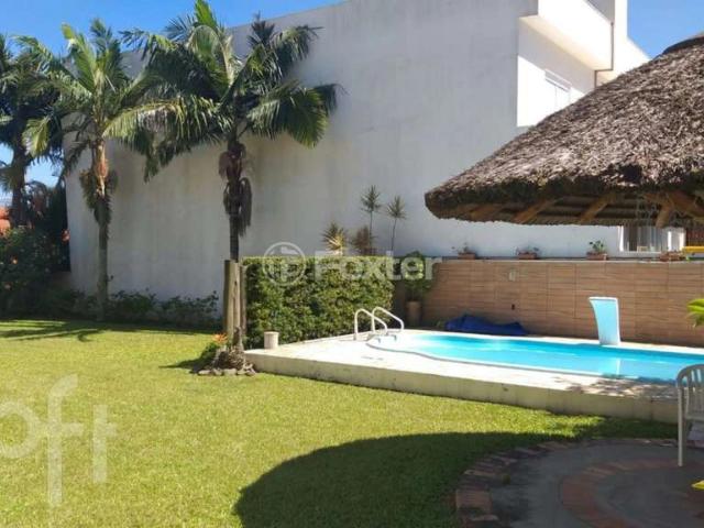 Casa / Sobrado para Venda em Capão da Canoa/RS Centro 10 Quartos
