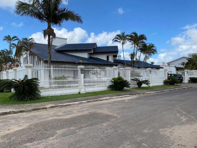Casa / Sobrado para Venda em Capão da Canoa/RS Girassol 4 Quartos