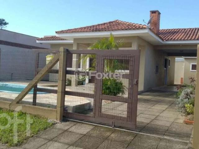 Casa / Sobrado para Venda em Capão da Canoa/RS Zona Norte 3 Quartos