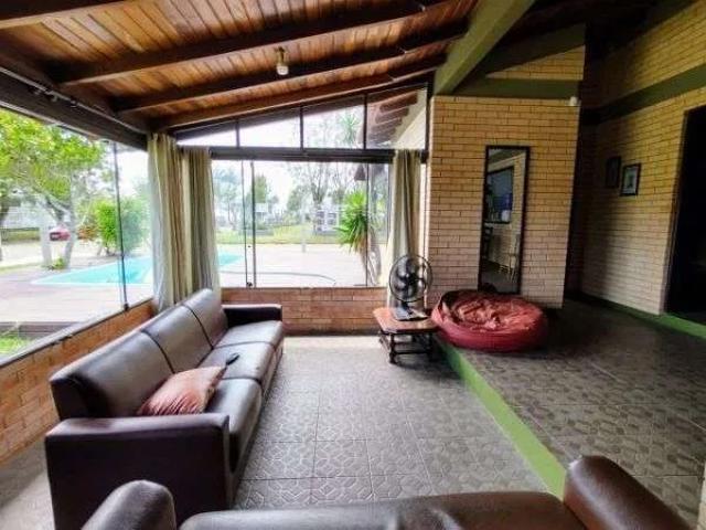 Casa / Sobrado para Venda em Capão da Canoa/RS Zona Norte 5 Quartos