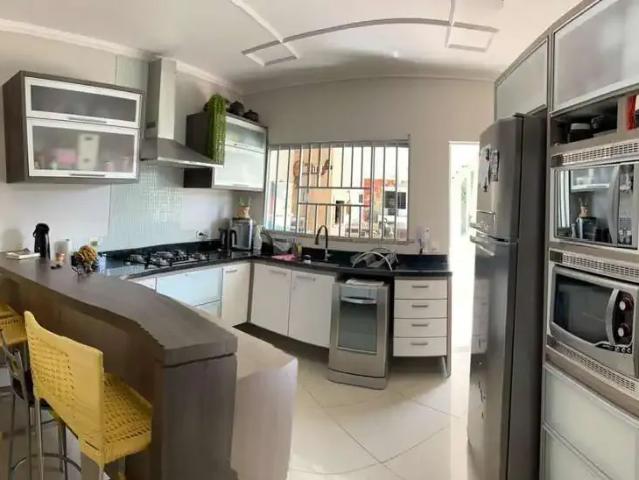 Casa / Sobrado para Venda em Capanema/PR São José Operário 4 Quartos