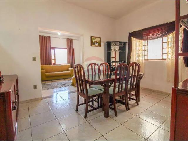 Casa / Sobrado para Venda em Capela do Alto/SP Centro 3 Quartos