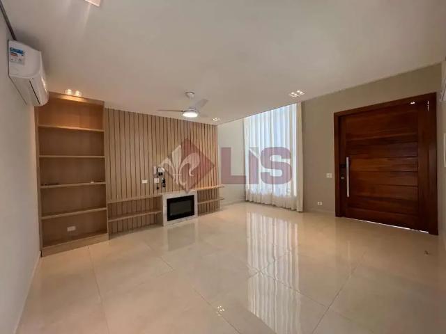 Casa / Sobrado para Venda em Caraguatatuba/SP Costa Nova 4 Quartos