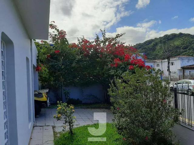 Casa / Sobrado para Venda em Caraguatatuba/SP Centro 3 Quartos